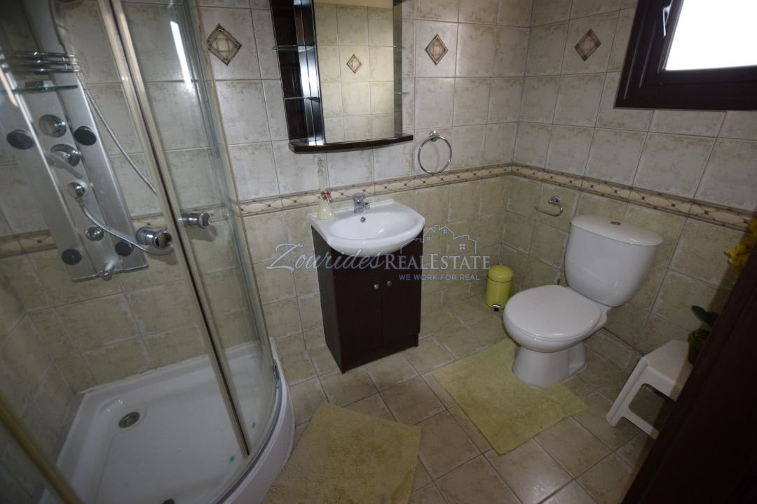 8 Bedroom Villa In Agglisedes