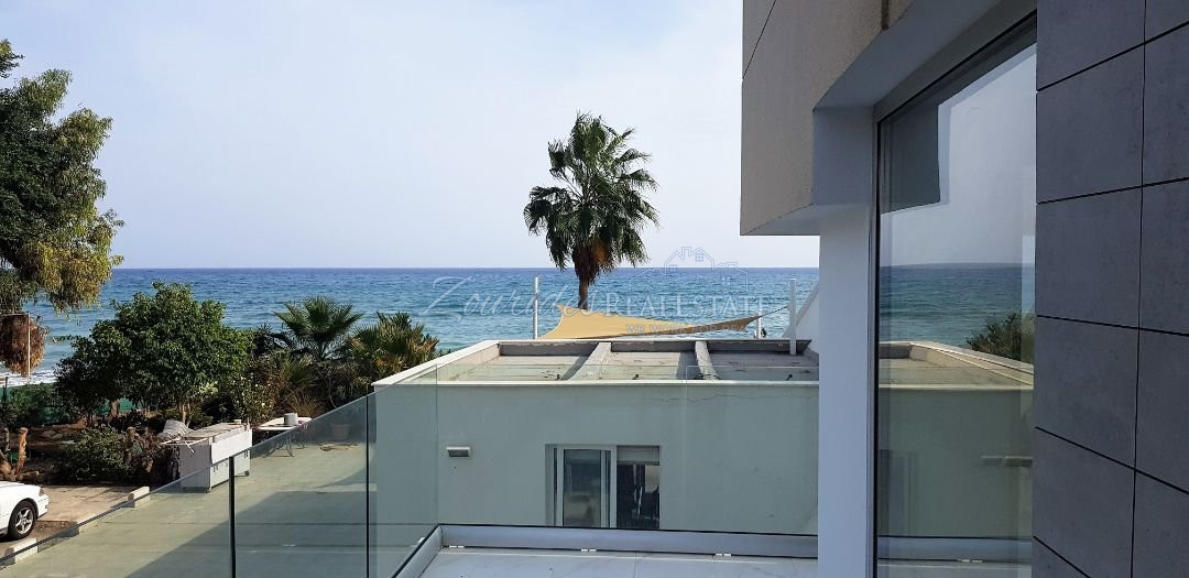 Two Bedroom Seafront Apartment In Larnaca