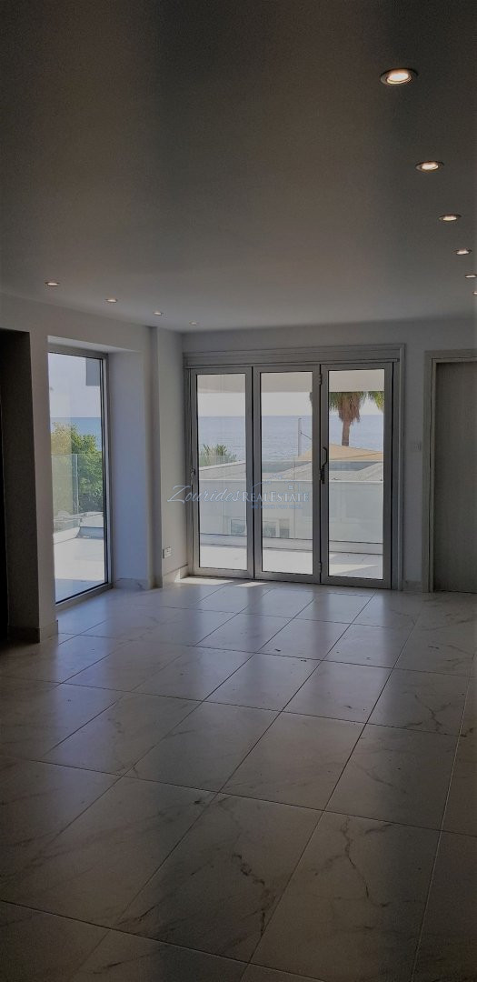 Two Bedroom Seafront Apartment In Larnaca