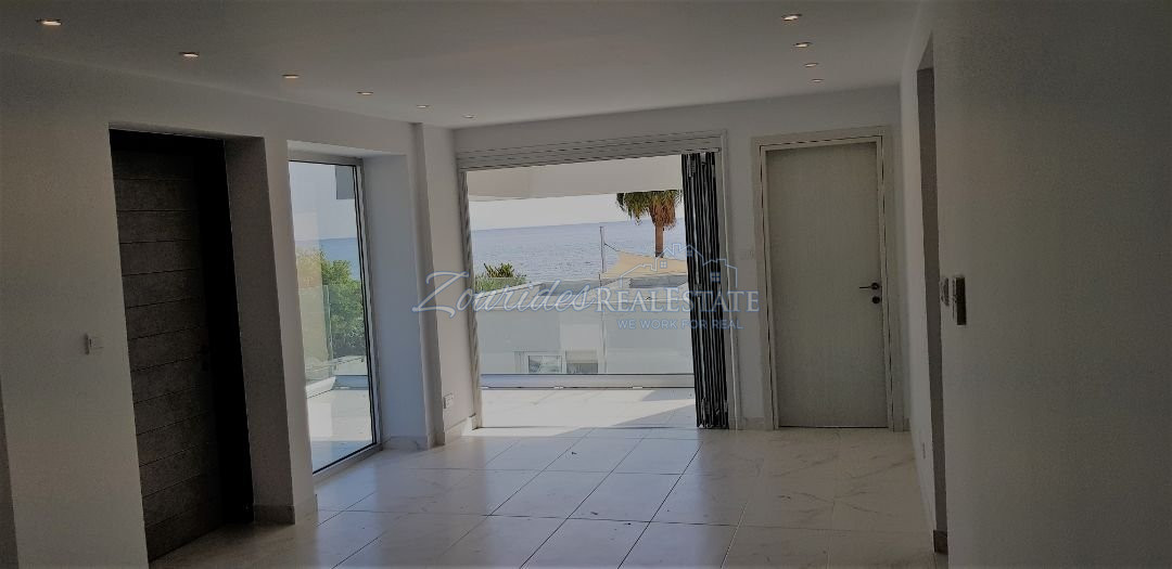 Two Bedroom Seafront Apartment In Larnaca