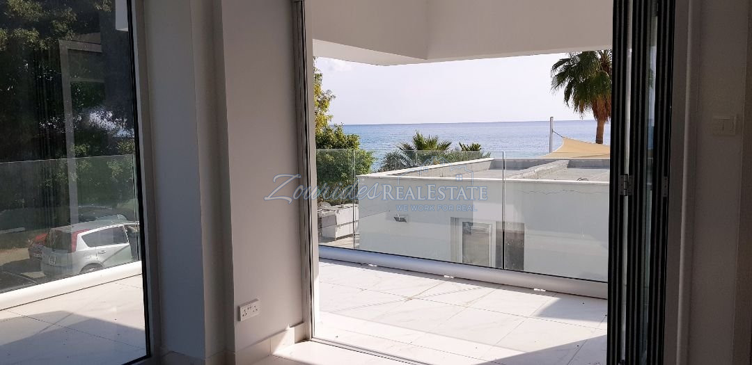 Two Bedroom Seafront Apartment In Larnaca