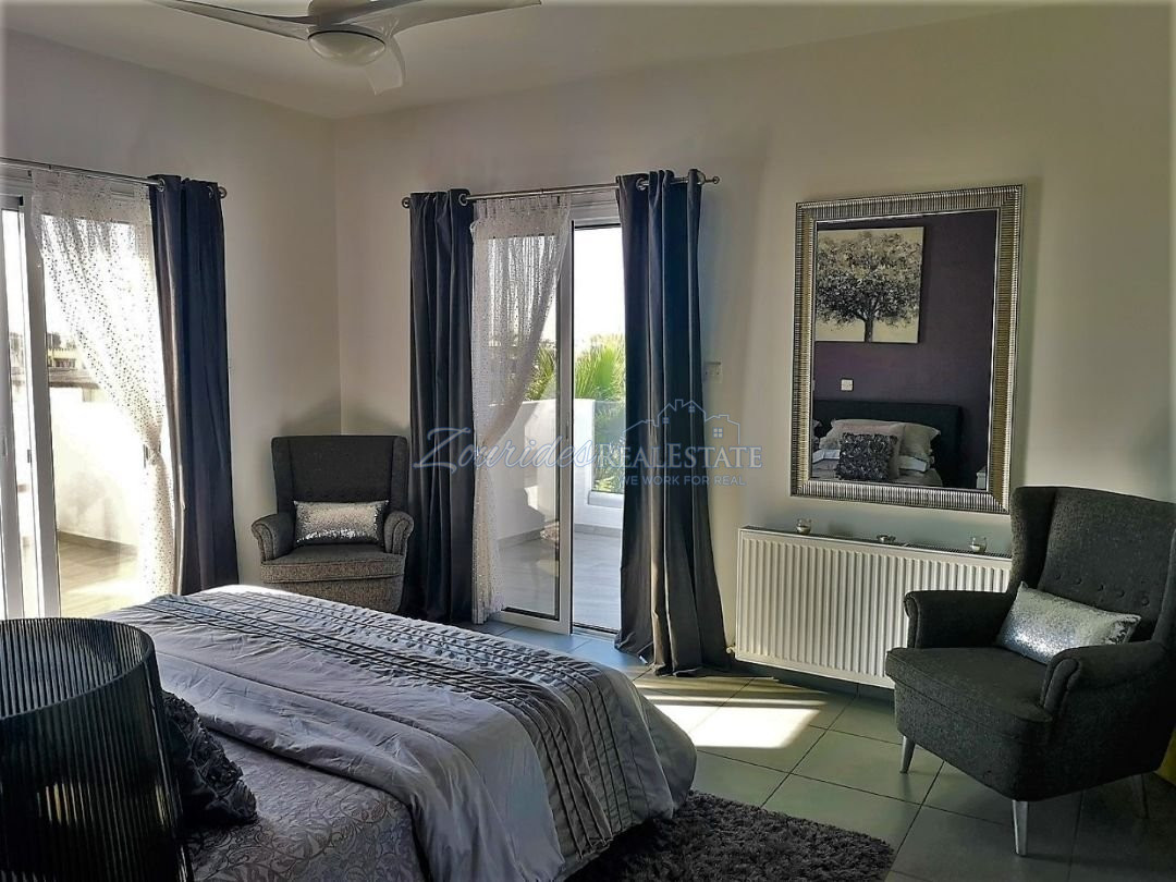 Four Bedroom Villa In Liopetri