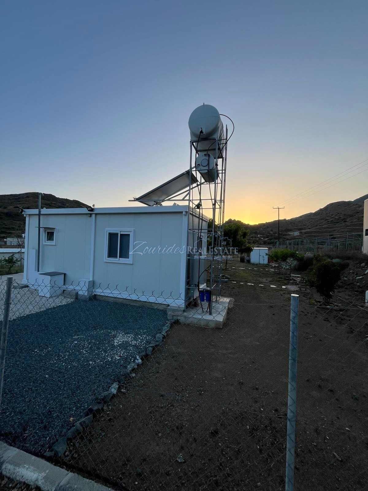 Cottage House At Melini