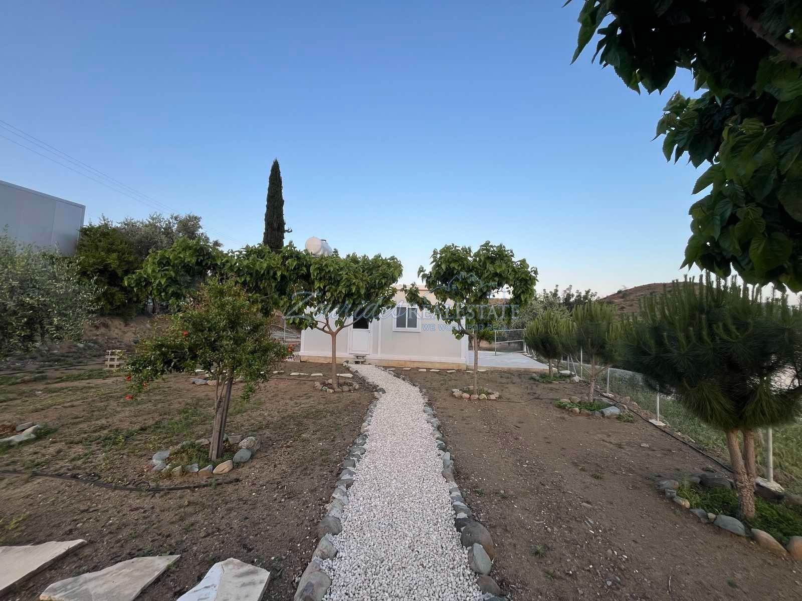 Cottage House At Melini