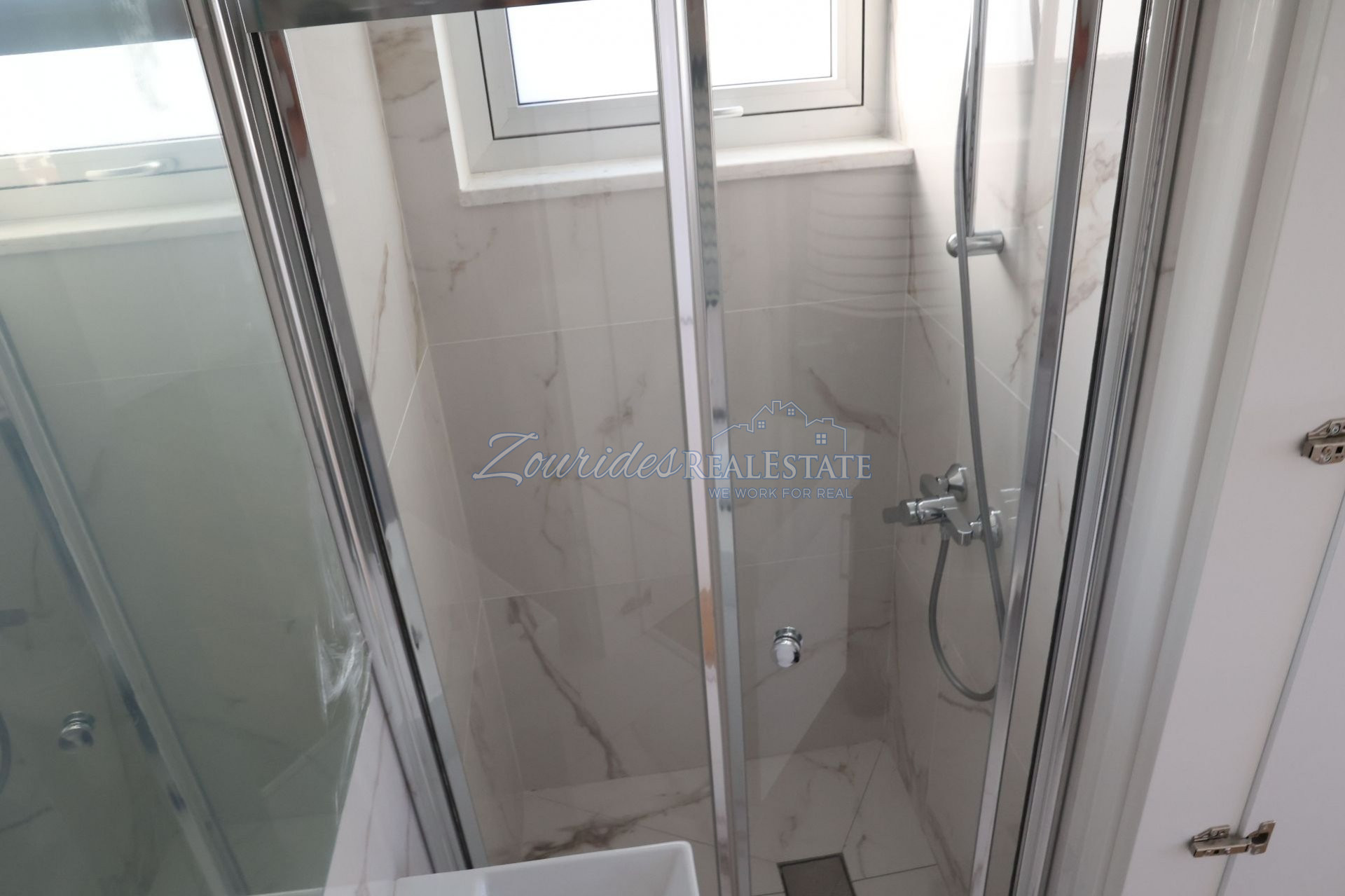 Luxury two bedroom Flat in the Center