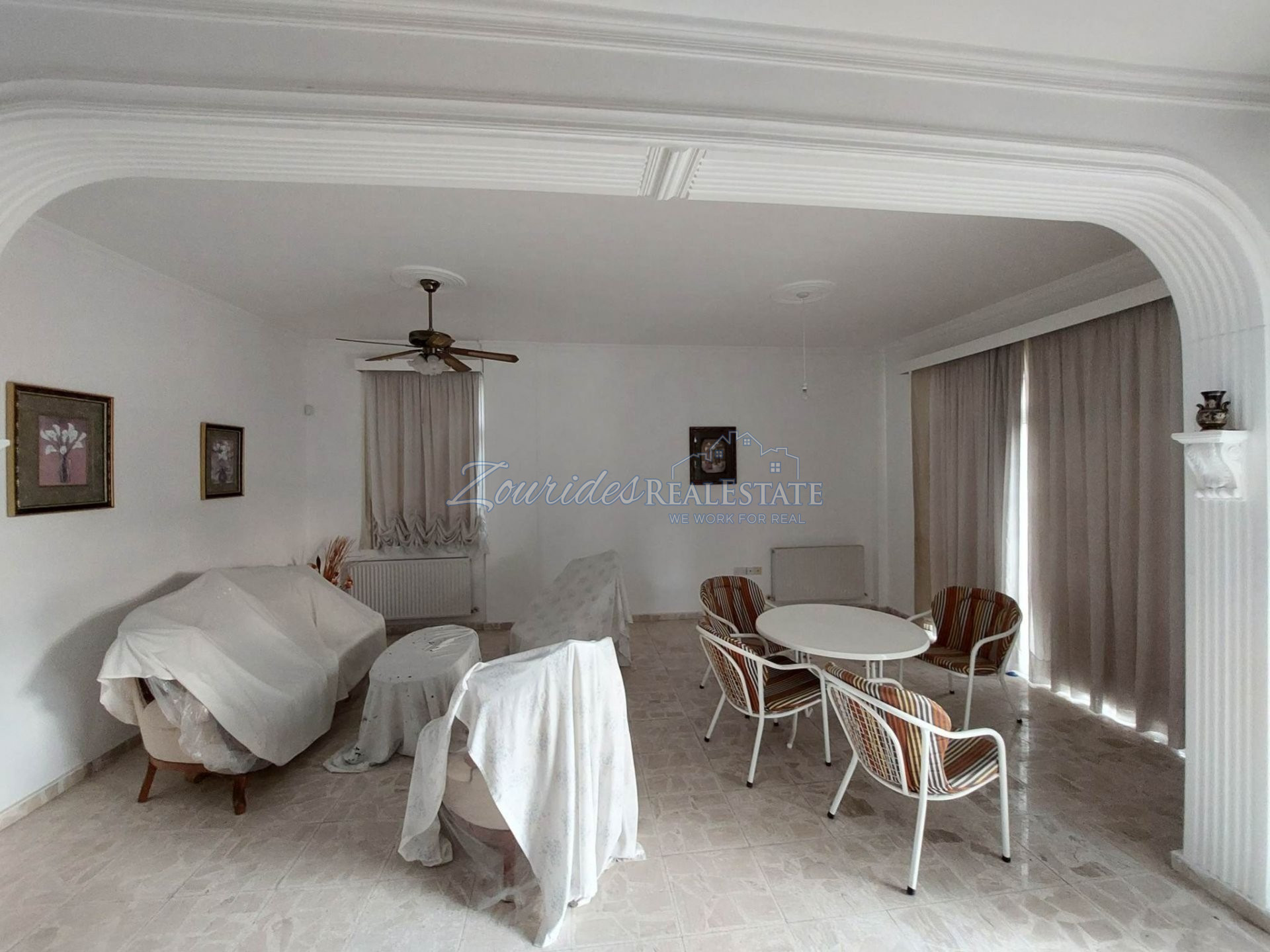 Three bedroom house close to the beach