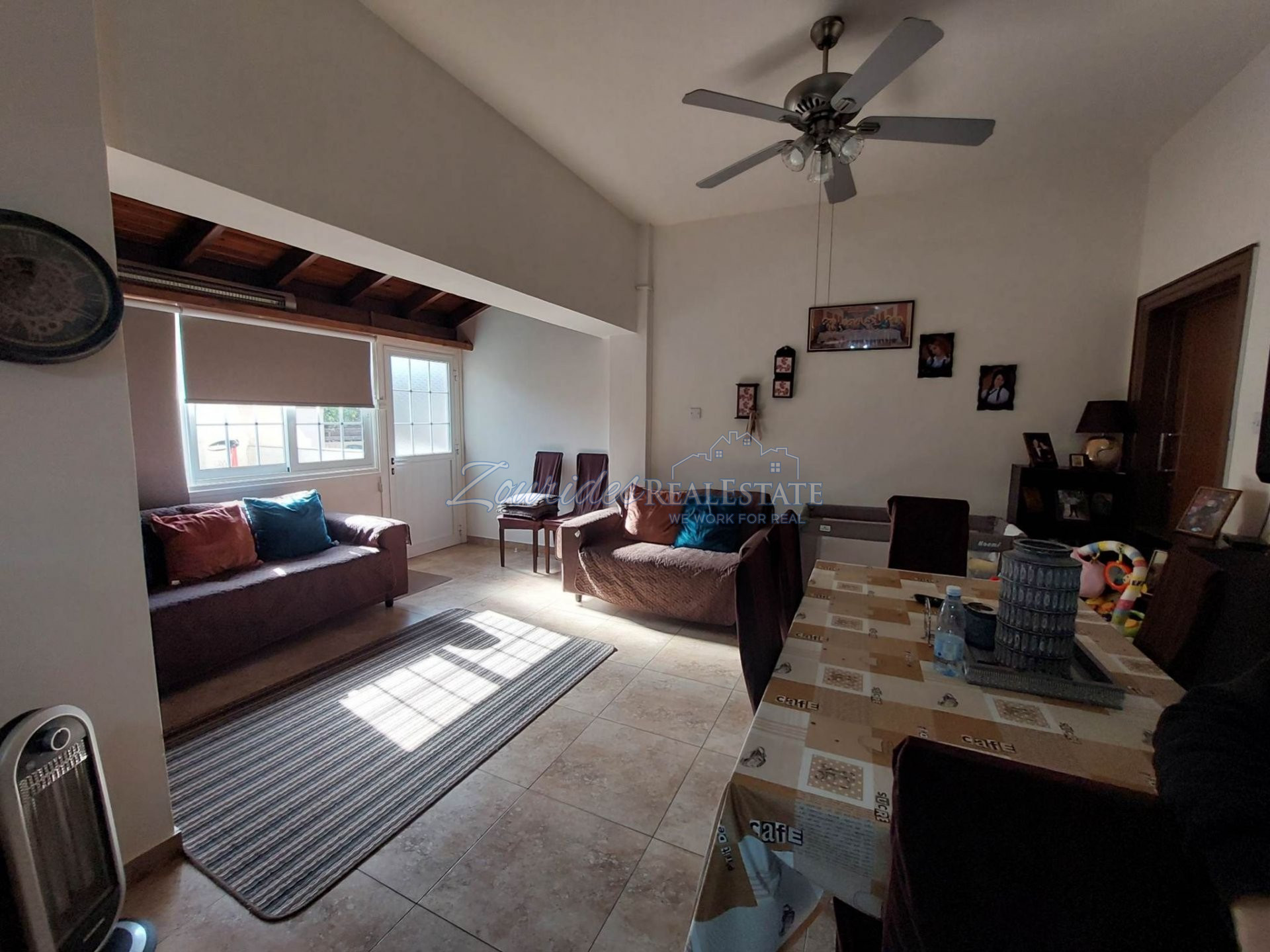 Four Bedrooms House For Sale in Larnaka