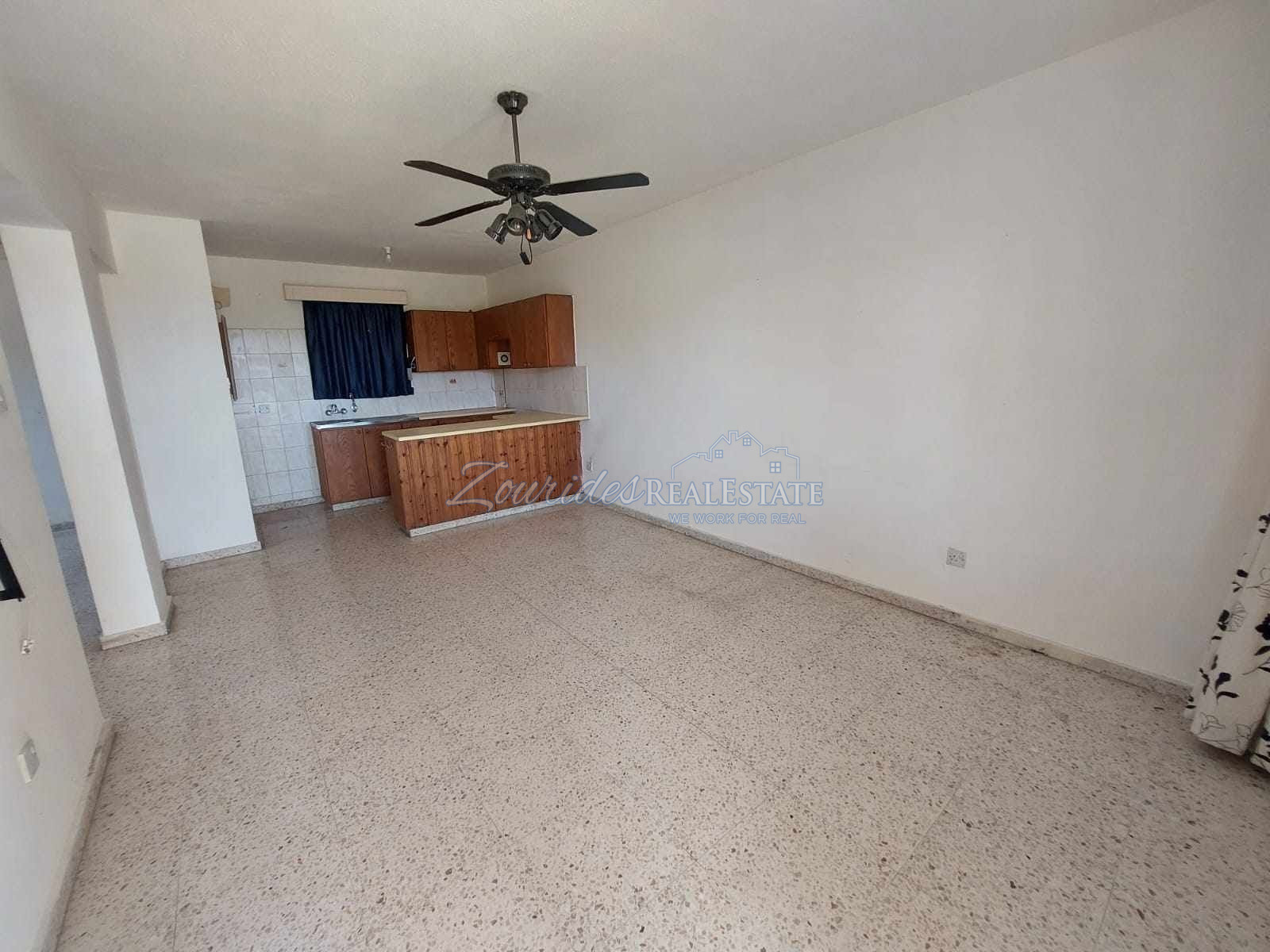 Ground Floor Apartment For Sale in Dekelia