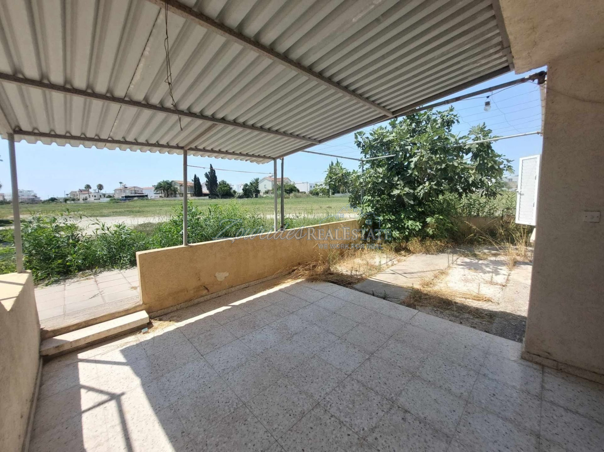 Ground Floor Apartment For Sale in Dekelia