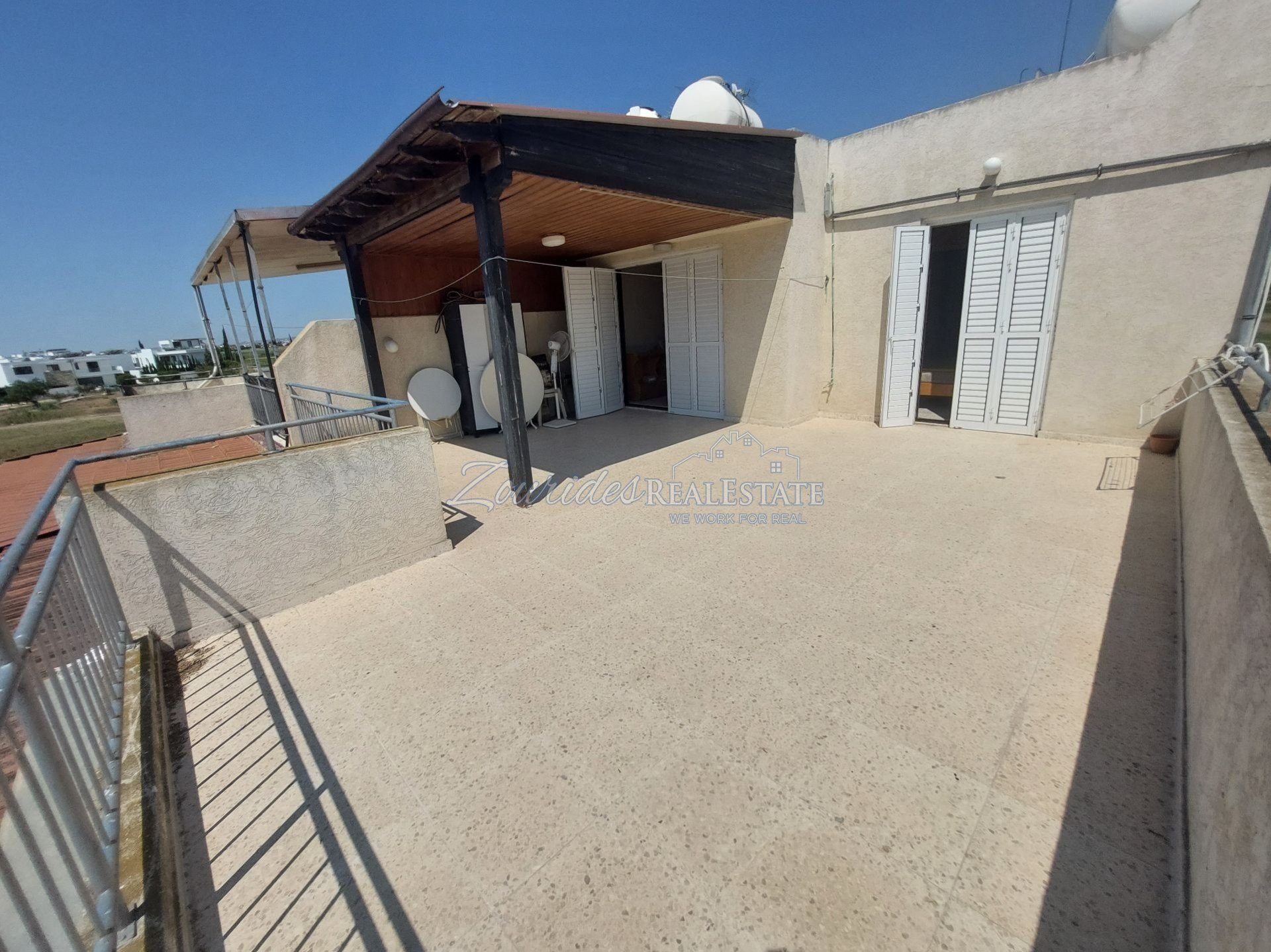 Top Floor Apartment for Sale in Dekelia