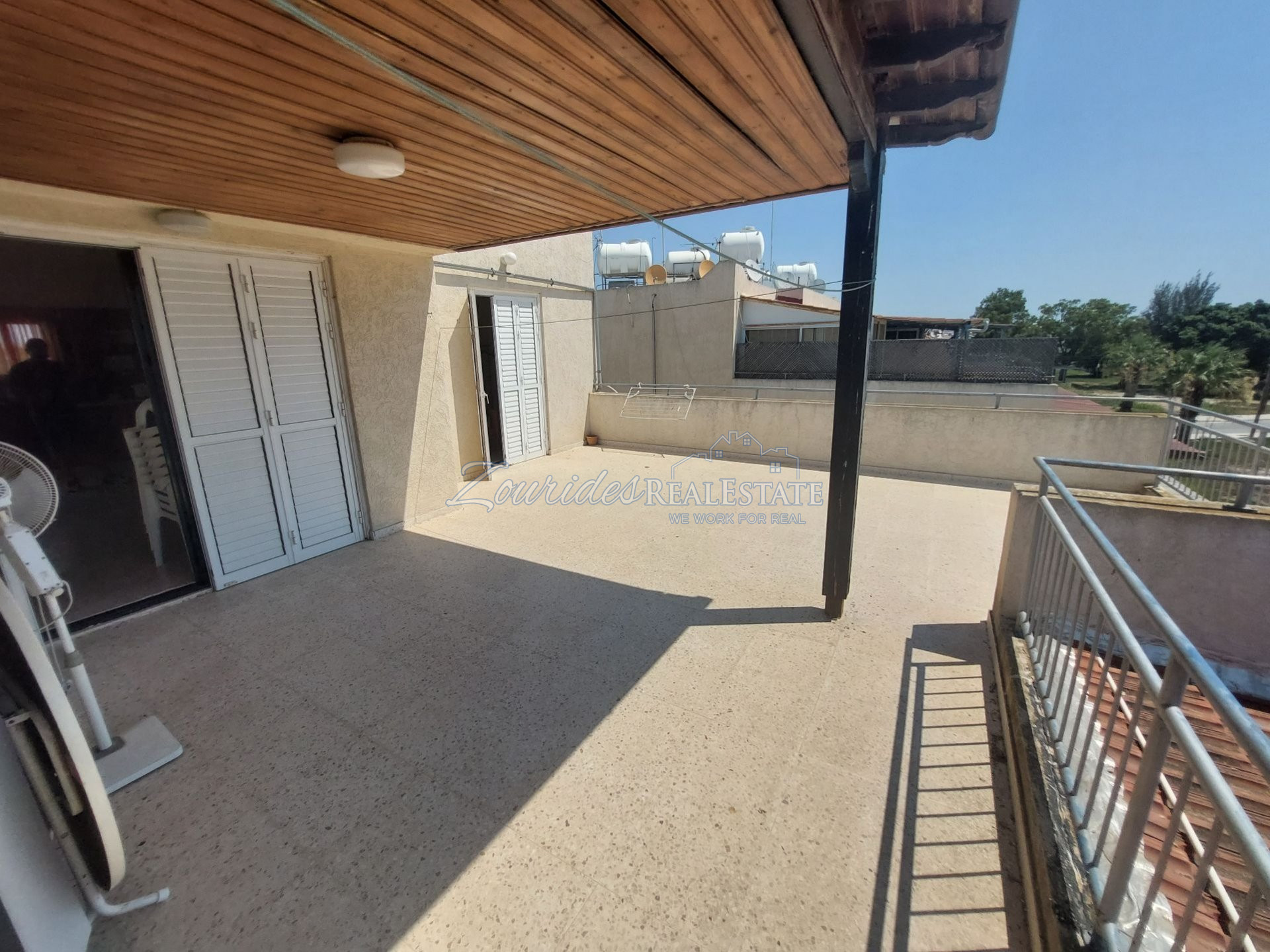 Top Floor Apartment for Sale in Dekelia