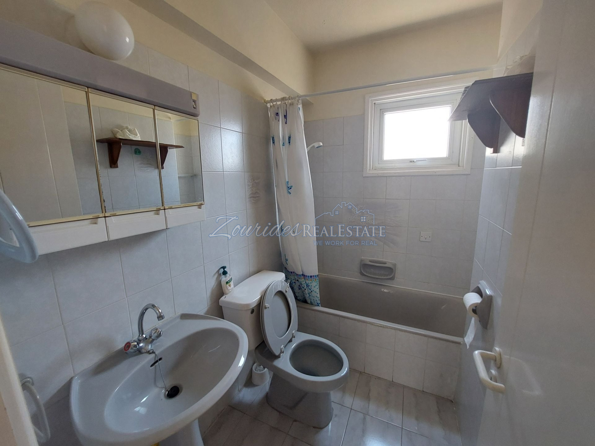 Top Floor Apartment for Sale in Dekelia