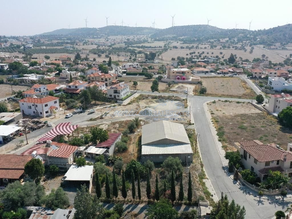 Οικιστικο χωραφι στο Αλεθρικο