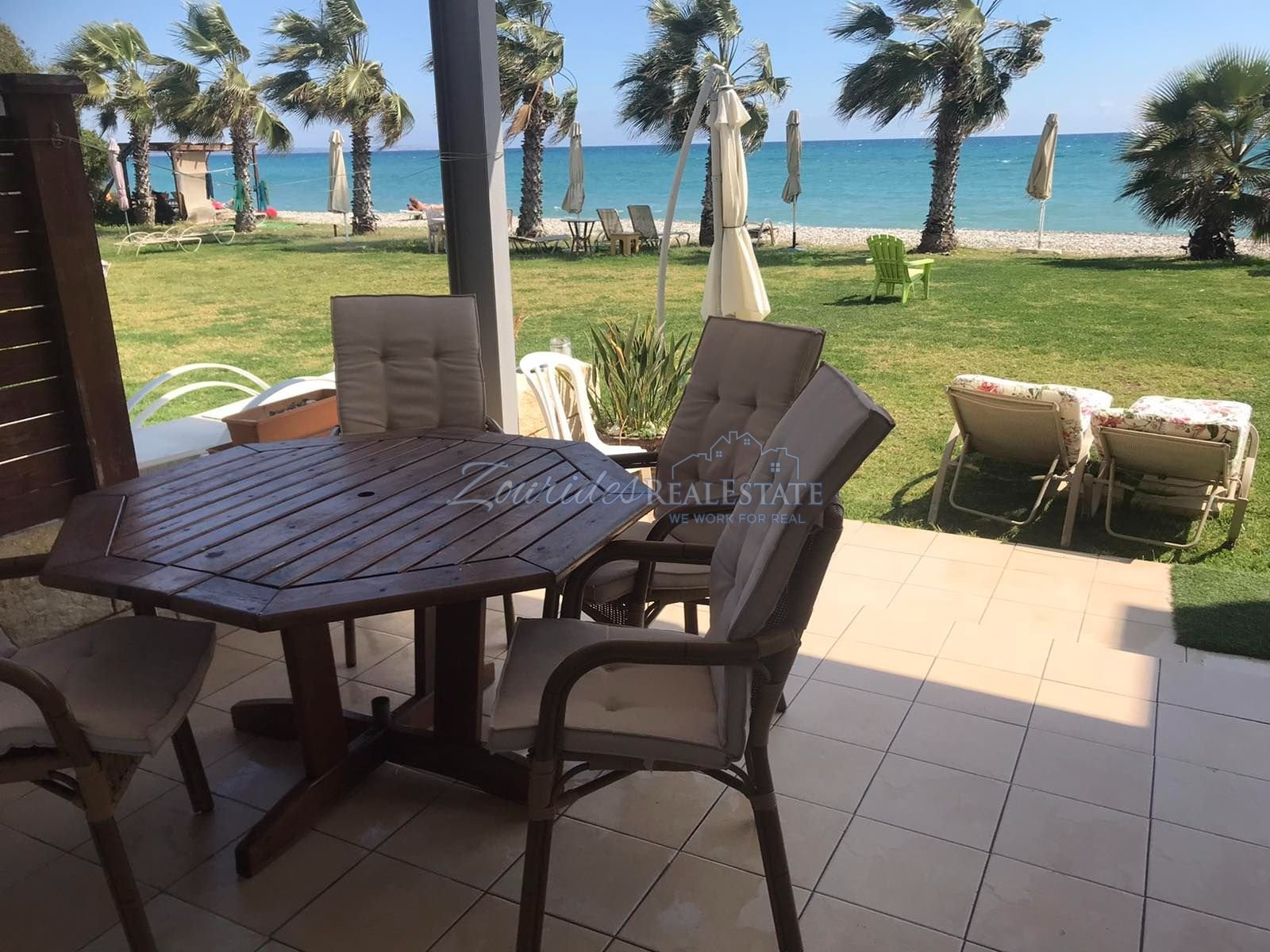 Sea Front Apartment in Larnaca
