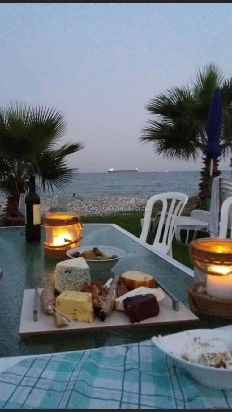 Sea Front Apartment in Larnaca