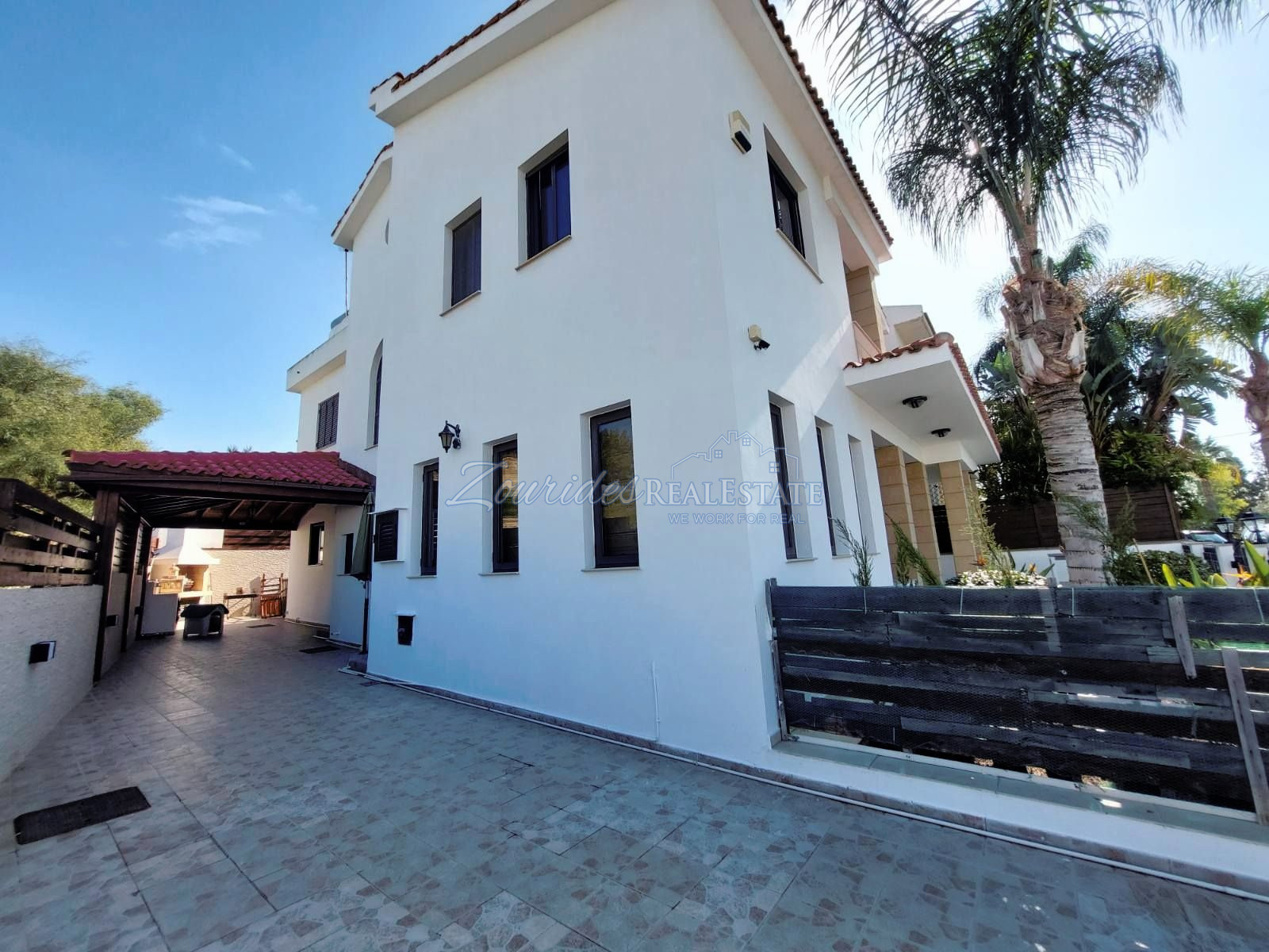 Five Bedroom House in Larnaca