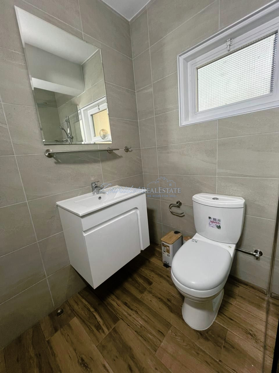 Apartment for sale close to every facility