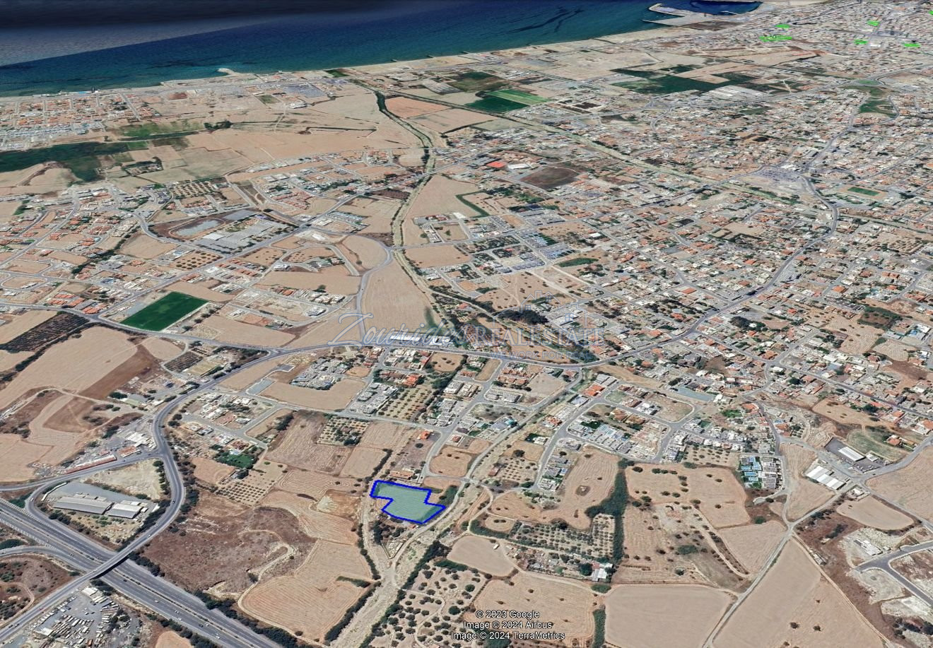 Residential field in Livadia, Larnaca