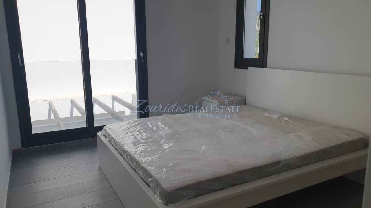 Detached Villa walking distance to the Beach