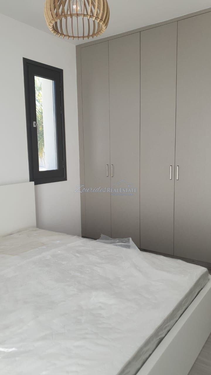 Detached Villa walking distance to the Beach