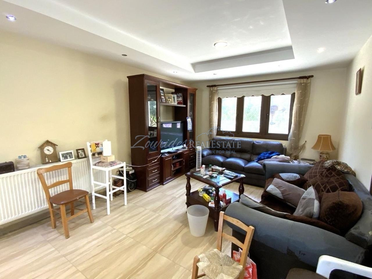 Spacious Five Bedroom Home In Aradippou area