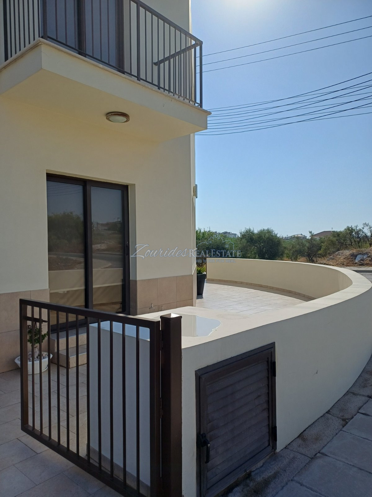 Detached House Available for sale