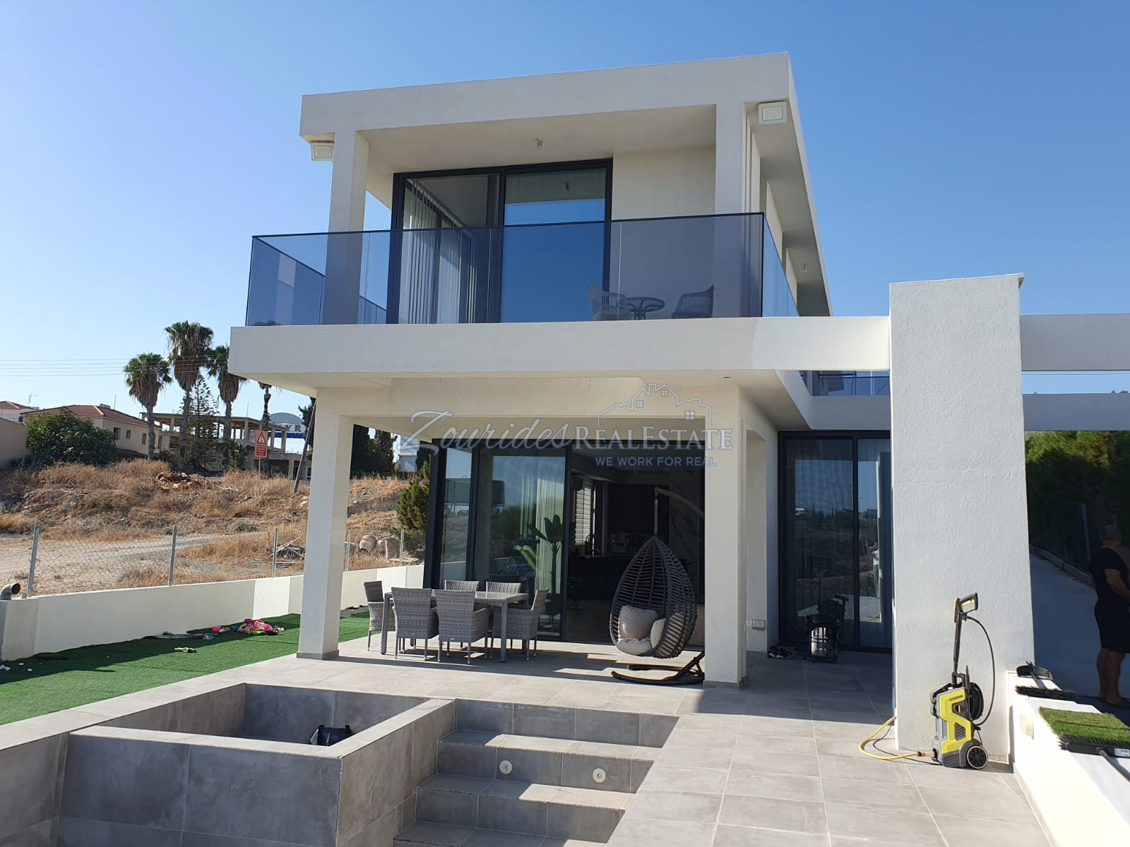 Modern Layout with beautiful Views