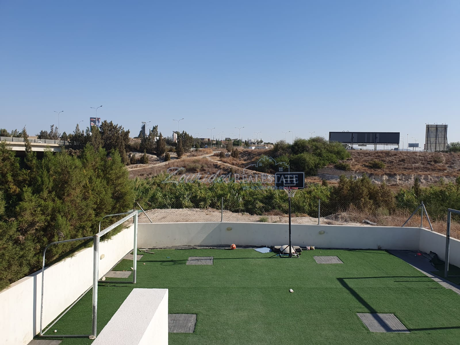 Modern Layout with beautiful Views