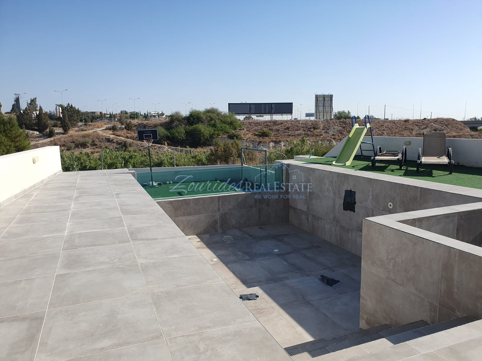 Modern Layout with beautiful Views