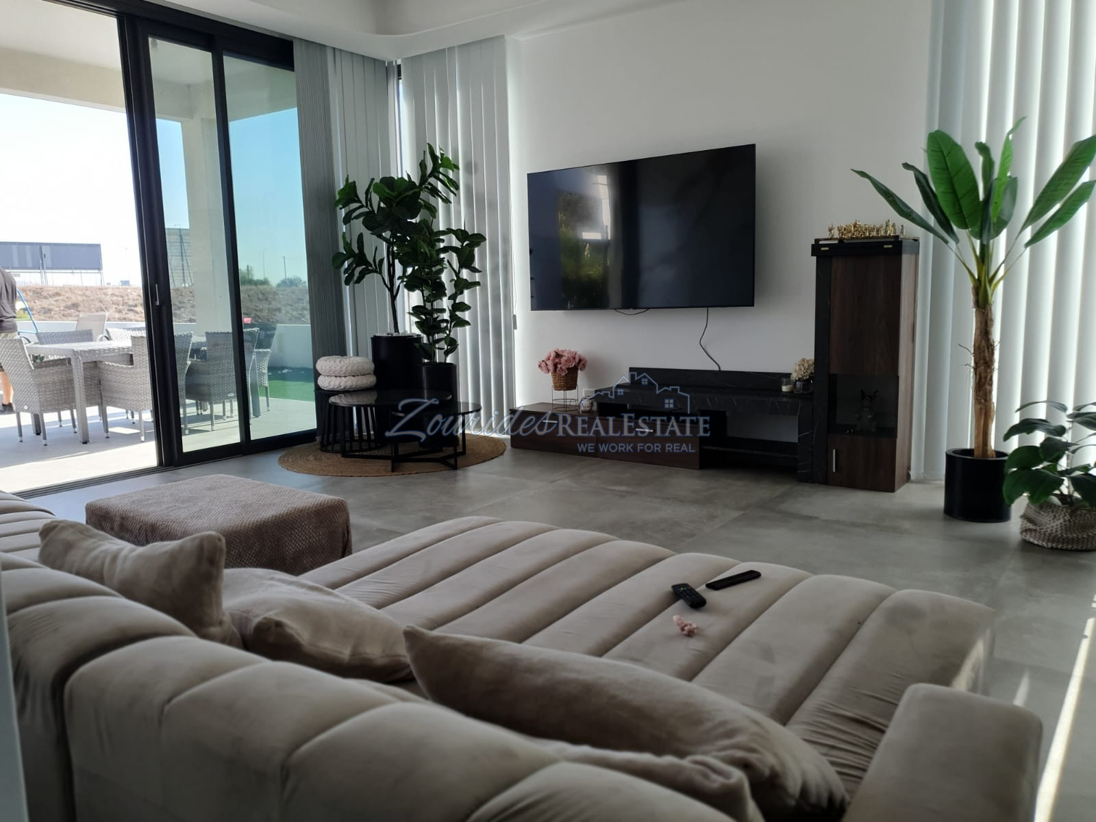 Modern Layout with beautiful Views